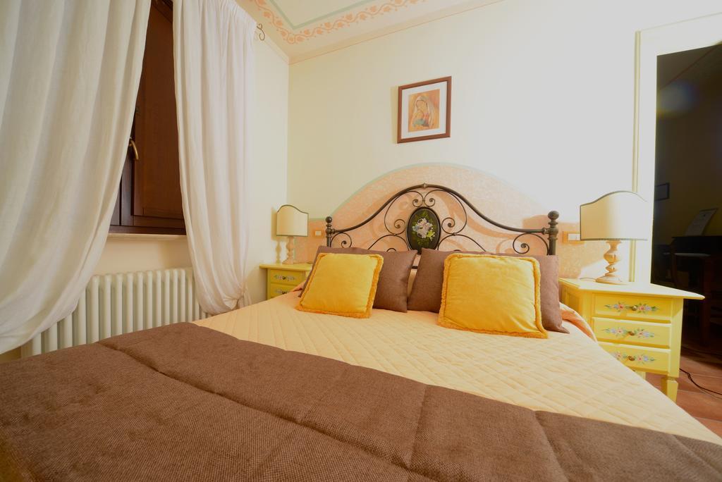 Residenze L'Uncinaia Holiday House Perugia Buitenkant foto