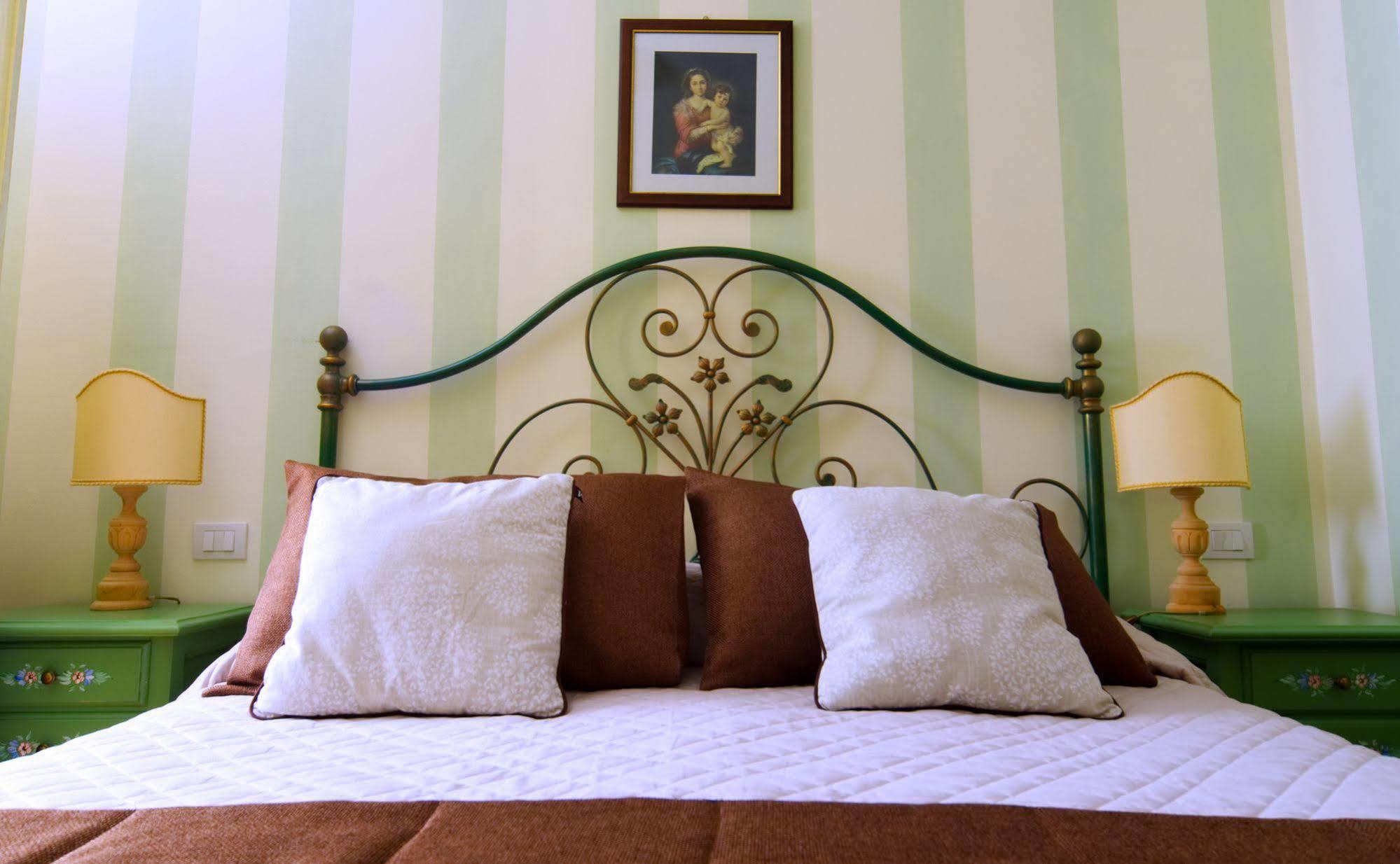 Residenze L'Uncinaia Holiday House Perugia Buitenkant foto